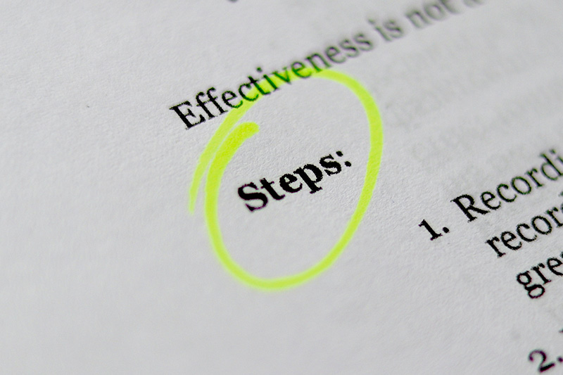 Guide: Hur man lånar pengar med låg ränta enkelt online